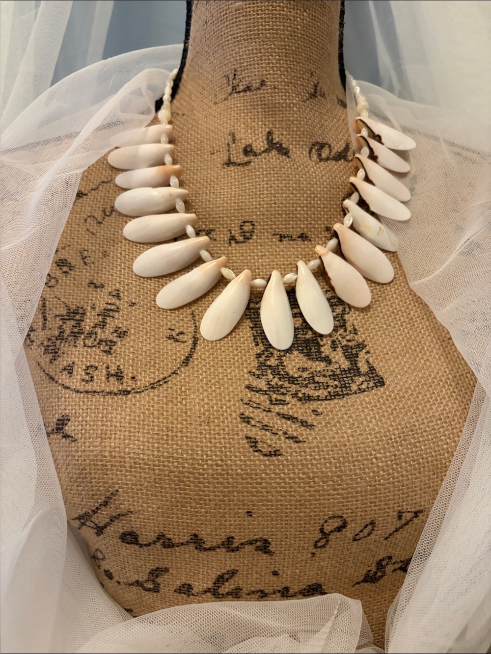 White Oyster Shell Teardrop Statement Necklace - Women Jewelry